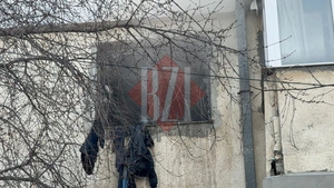 Apartament cuprins de flăcări la Tomești. O țigară uitată a declanșat un incendiu mortal, soldat cu decesul unei femei de 69 de ani – UPDATE