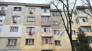 Persoană găsită decedată într-un apartament din cartierul Nicolina. Vecinii se plângeau de miros urât