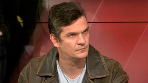Tudor Chirilă îl atacă pe Nicușor Dan: „Nu suntem plătiți, nu susținem un guru până în pânzele albe”