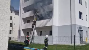 Incendiu în Iași. Mai multe persoane au fost evacuate 8211 VIDEO UPDATE