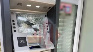 Un bancomat Unicredit a fost spart în cartierul Alexandru cel Bun 8211 FOTO VIDEO EXCLUSIV UPDATE