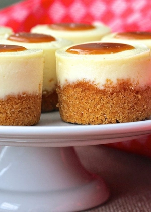Rețeta pentru mini cheesecakes – Porții individuale, ideale pentru evenimente și musafiri