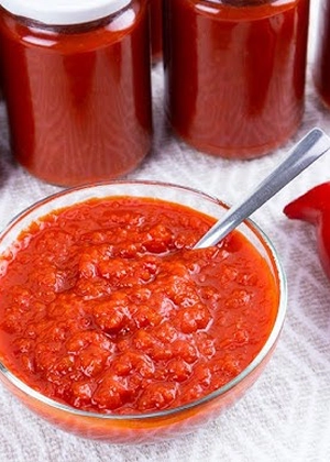Pastă de ardei dulce – Iată cum o prepari și de ce merită păstrată în cămară