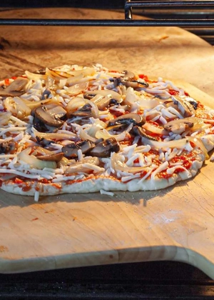 La ce temperatură se coace pizza? Iată ce trebuie să știi!