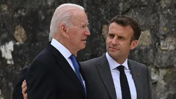 Macron merge la Washington cu o cerere clară la Biden Speră să obţină scutiri pentru industriaşii europeni penalizaţi