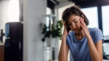 De ce apare durerea de cap Iată care sunt cauzele cefaleei și când ar trebui să te îngrijorezi 8211 VIDEO