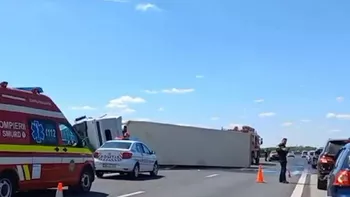Accident rutier pe Autostrada Soarelui. Un TIR s-a răsturnat 8211 FOTO