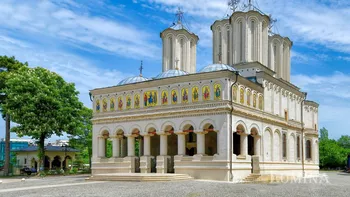 Catedrala Patriarhală a fost evacuată după o amenințare cu bombă