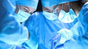 Medicii ieșeni au efectuat primul transplant hepatic de la donator viu 8211 VIDEO