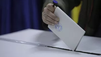 Biroul Electoral Central a decis că analfabetismul nu constituie motiv temeinic care împiedică alegătorul să voteze singur