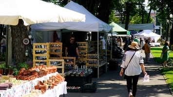 Primăria Municipiului Iași va cheltui 16.000 de lei pentru Târgul de ceramică tradițională „Cucuteni 5000” și Festivalul de Fanfare