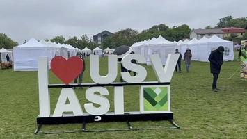 Studioul mobil BZI LIVE, transmisiune specială de la „Animal Fest by USV Iași! Despre evenimente spectaculoase și gustoase alături de rectorul instituției, prof. univ. dr. Gerard Jităreanu, organizatori și participanți
