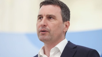 Ministrul Finanţelor, Tanczos Barna, spune că fondurile pentru salarii și pensii sunt greu de asigurat
