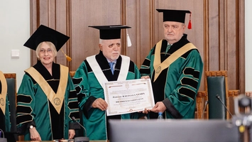 Prof. univ. dr. Ravindra Nanda a primit titlul de Doctor Honoris Causa al UMF Iași