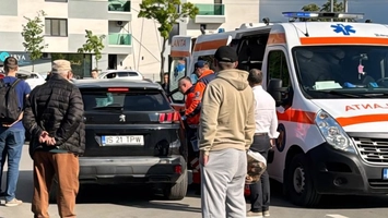 Incident în municipiul Iași! Polițiștii au crezut că îi este rău, însă șoferul unui autoturism era în stare avansată de ebrietate și nu dorea să coboare din autoturism