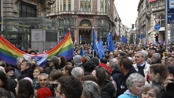 Scandal european: 17 țări cer Ungariei să renunțe la legea care interzice marșurile Pride