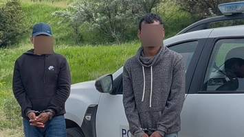 A fost forfotă mare în comunele Costuleni și Prisacani, după ce o femeie parțial dezbrăcată a traversat Prutul. Era din Pakistan, iar alături de ea se aflau doi bărbați