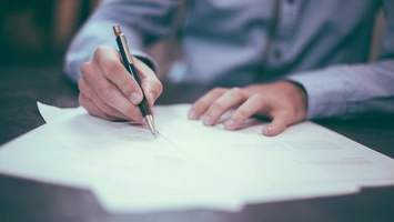 Penalizare pentru românii care nu au depus acest document până pe 26 mai! Cine riscă avertismente și amenzi de până la 500 de lei! 