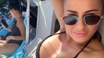 Corina Caciuc, ironizată pentru că-și editează excesiv pozele! „Dacă n-ai job, este și retușatul pozelor o activitate în sine!” – GALERIE FOTO