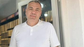 Un nou magazin s-a deschis chiar în centrul Iașului! Venit din Istanbul, un turc vrea să dea lovitura cu afacerea sa