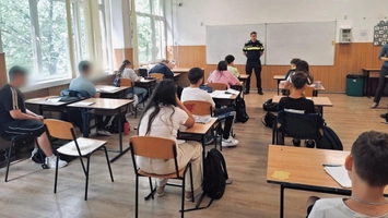 Polițiștii ieșeni, alături de elevi: lecții despre siguranță și responsabilitate la Școala „George Coșbuc”