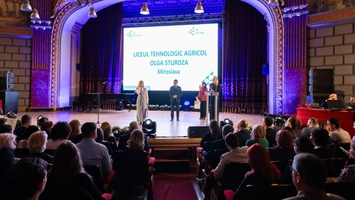 Trei unități de învățământ din județul Iași, premiate în cadrul Galei Junior Achievement – Investește în Educație