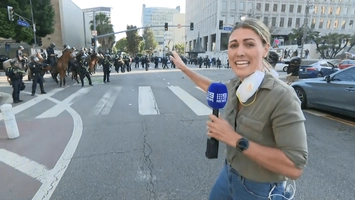 Jurnalistă împușcată în direct la protestele din Los Angeles! Momentul a devenit viral: „Poliția trage în protestatari!”
