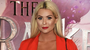 Nicola McLean îşi exprimă îngrijorarea cu privire la fetele de pe OnlyFans. „Dependenţa de bani le împinge la lucruri extreme”