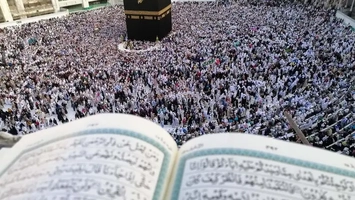 Arabia Saudită a activat cel mai mare sistem de răcire din lume pentru pelerinajul de la Mecca, după tragedia din 2024