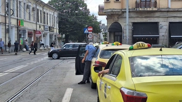 Discuții aprinse între taximetriști și livratorii de mâncare din Iași! Cele două comunități sunt revoltate, după bătaia din parcarea magazinului Lidl
