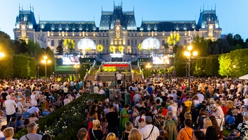 Spectacol grandios în parcul Palas, în acest weekend: „Trei Tenori Ieșeni” alături de Gheorghe Zamfir, Luminița Anghel, Monica Anghel și alți artiști