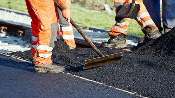 Se vor cheltui peste 4 milioane de lei pentru reparația unui segment de drum de 2 kilometri! Când vor începe lucrările