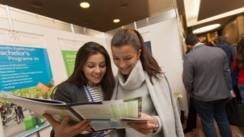 O oportunitate rară pentru studenți. Poți avea parte de o experiență internațională în câțiva pași. Ce trebuie să faci
