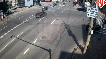Momentul impactului accidentului din intersecția de la Granit! EXCLUSIV