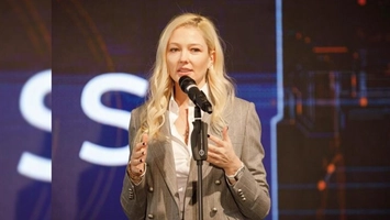 Blonda lui Solcanu rămâne conectată la banii publici! Contract de peste 2,7 milioane de lei pentru înființarea unui parc fotovoltaic. Unde se află amplasamentul