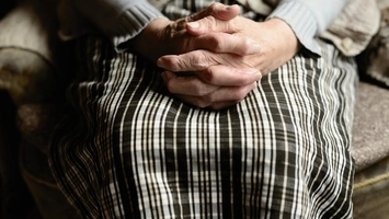 Coșmarul unei mame cu 16 copii! Femeia de 84 de ani nu mai este primită în casă – UPDATE