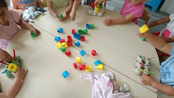 10 viitori educatori-învățători de la Colegiul Național Pedagogic „Vasile Lupu” – în practică Erasmus la grădinițele din Nisa, Franța