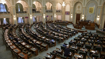 Un fost șef CCR desființează proiectul care ar obliga parlamentarii să meargă la război