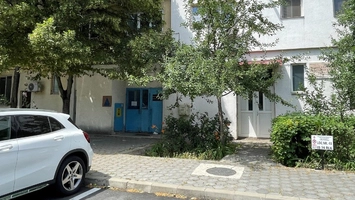Situație incredibilă! Deși și-au plătit facturile, locatarii unui bloc au fost lăsați fără apă pe timp de caniculă