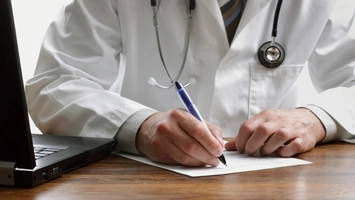 De la 1 august, începe haosul în Sănătate! Cine pierde asigurarea medicală și cât va plăti în plus