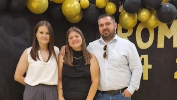 O fată de 12 ani a fost deconectată de la aparate fără acordul părinților. Familia face acuzații grave