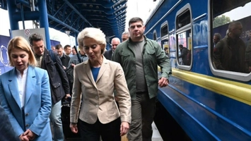 A zecea deplasare la Kiev! Mesajul transmis de Ursula von der Leyen la împlinirea a patru ani de război