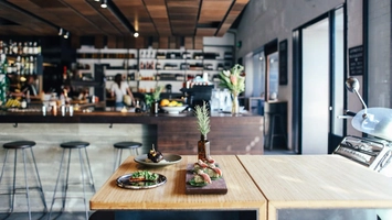 Ce frigider să alegi pentru restaurantul hotelului tău? Criterii de care să ții cont + modele de top în 2026