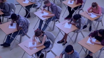 Săptămâna viitoare încep înscrierile la Bacalaureat 2026! Cât de pregătiți se simt elevii ieșeni pentru „examenul maturității”