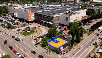 Iulius Mall Iași inaugurează un teren modern de baschet, realizat la standarde internaționale