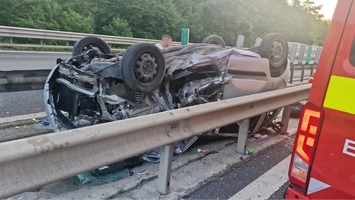 Filmul tragediei de pe Autostrada A1. O fetiță de 5 ani a murit, iar mama și fratele ei au fost răniți grav