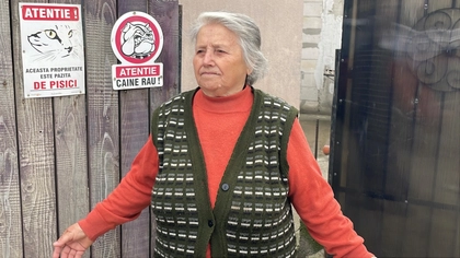 O bătrână din Iași îi aduce acuzații grave unui medic de la IML! Femeia susține că doctorița tergiversează cazul său și că a luat-o în râs: „Îmi spunea să dansez, că ea dansează și nu are nicio problemă”