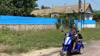 Conducătorii de tricicluri electrice și motocultoare au creat haos în traficul din această comună! Locuitorii au ajuns la capătul răbdării: „Beau bine, iar apoi se îmbarcă unul peste altul, călare, și merg din stânga în dreapta drumului”