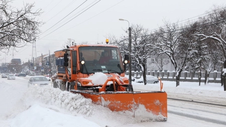 Noi intervenții pentru deszăpezirea municipiului Iași