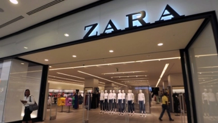 Acest iesean a comandat un produs de la ZARA. Ce a primit in schimb l-a lasat masca!